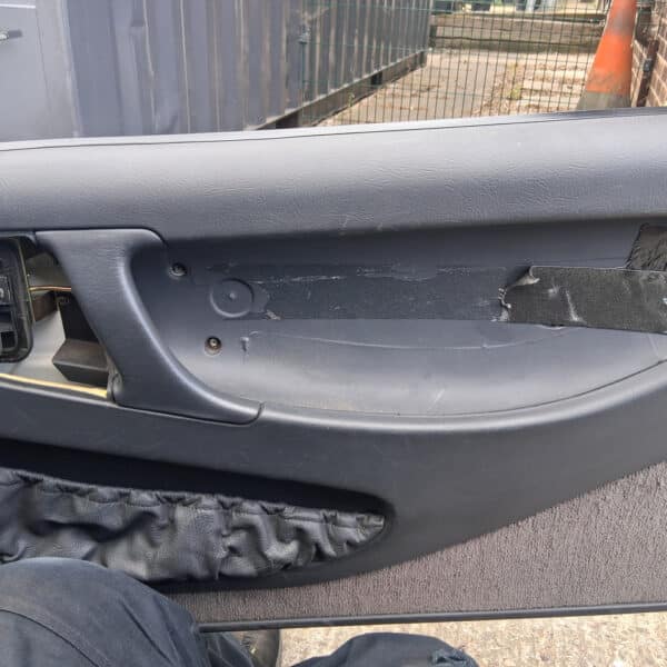 290825 1992 Lotus Elan Window Fixed 3
