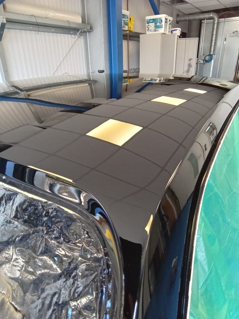300825 1969 Audi 70L Roof Polished 3