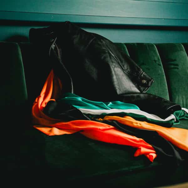 Scarf Photos in Classic Lounge 2