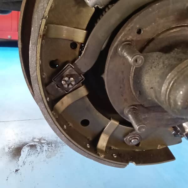 011025 1955 Jaguar XK140 Repairs 28