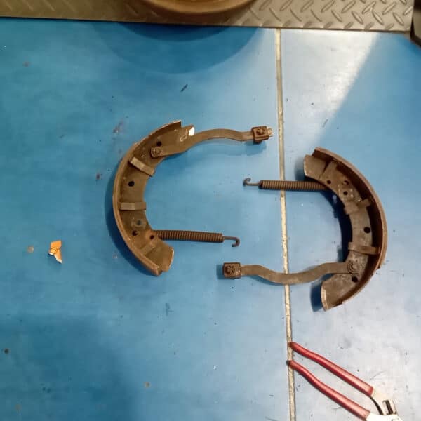 011025 1955 Jaguar XK140 Repairs 3