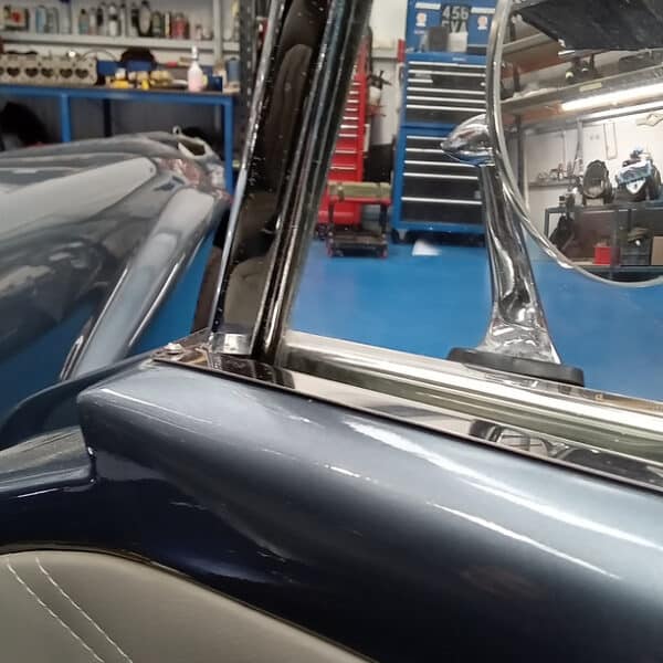011025 1963 Daimler Dart SP250 Service and Repairs 19