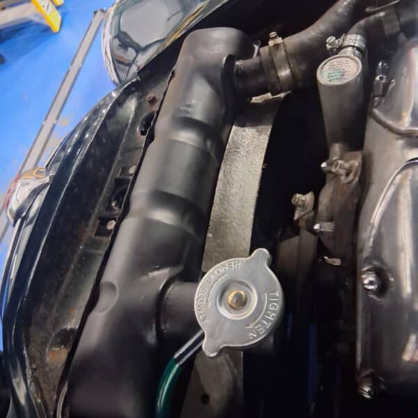 011025 1965 Jaguar Mk2 Radiator Refit 2