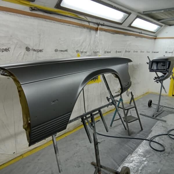 011025 1987 Mercedes 500SL Panels Painted 18