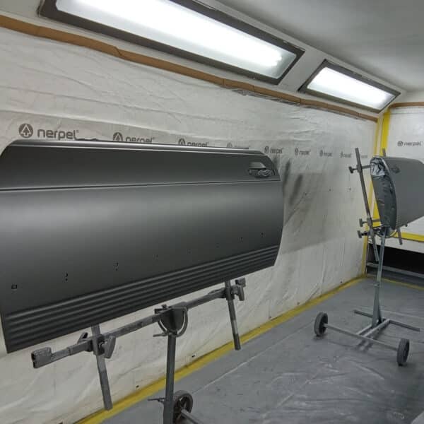 011025 1987 Mercedes 500SL Panels Painted 20