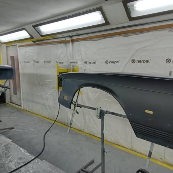 011025 1987 Mercedes 500SL Panels Painted 23