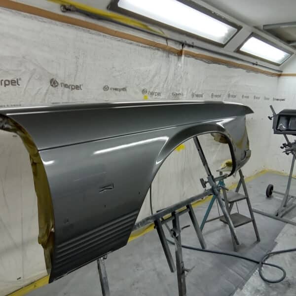 011025 1987 Mercedes 500SL Panels Painted 25