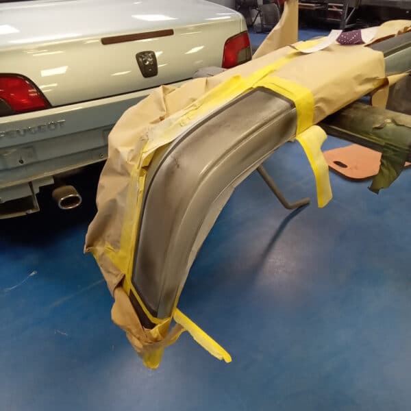 011025 2000 Peugeot 306 Cabriolet Rear Bumper Repair 11