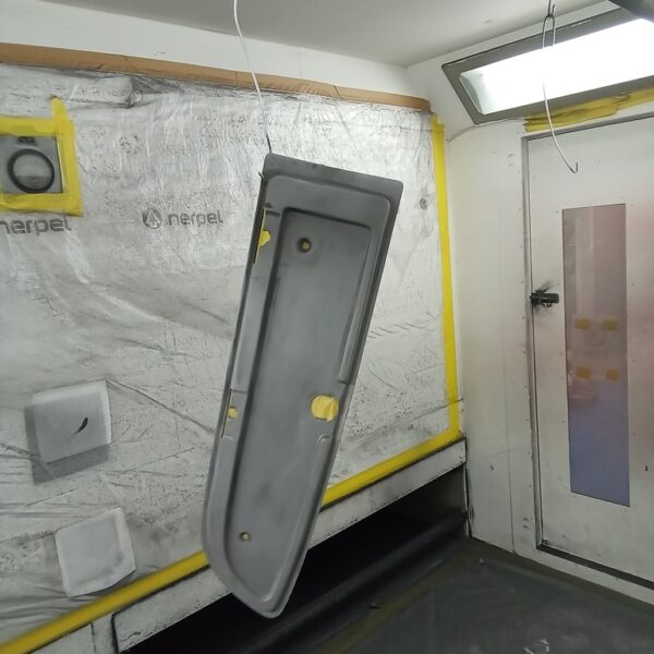 031025 1969 Aston Martin DB6 Volante Heat Shield Radiator and Surround Painted 9
