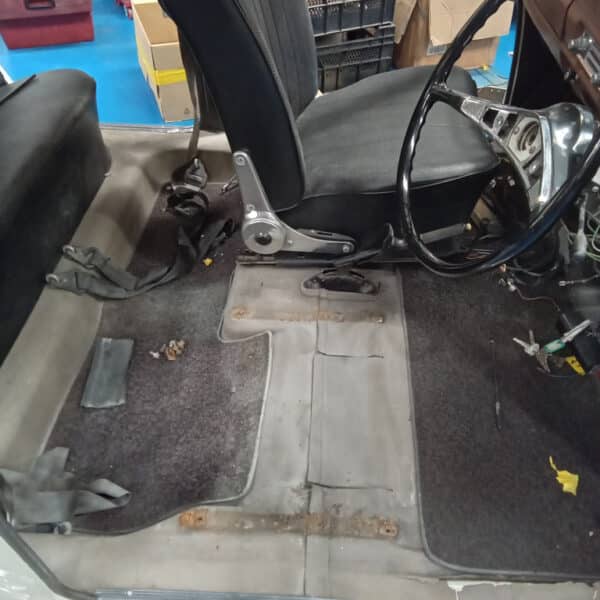 031025 1969 Audi 70L Fuse Box Heater box Front Seats Removed 13