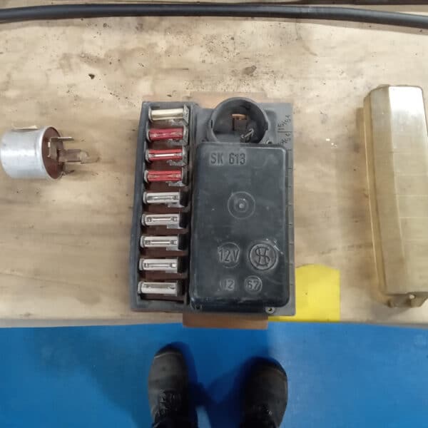 031025 1969 Audi 70L Fuse Box Heater box Front Seats Removed 17