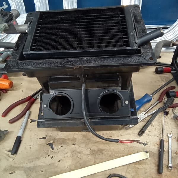 031025 1969 Audi 70L Fuse Box Heater box Front Seats Removed 5