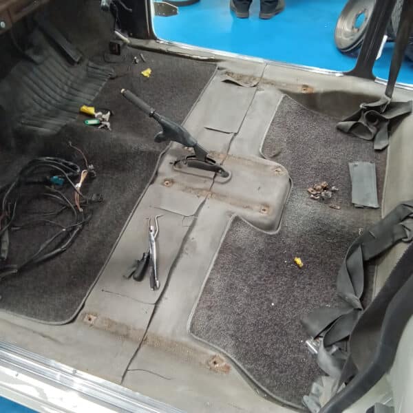 031025 1969 Audi 70L Fuse Box Heater box Front Seats Removed 9