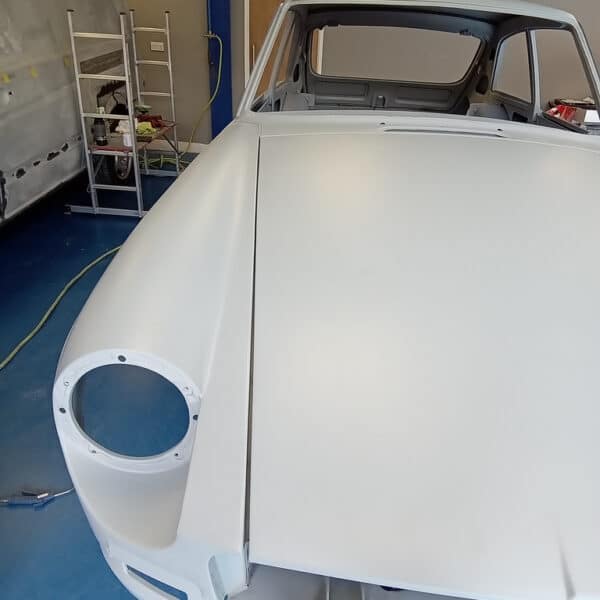 031025 1975 MGB GT V8 Bonnet Prepped for Polyfan 9