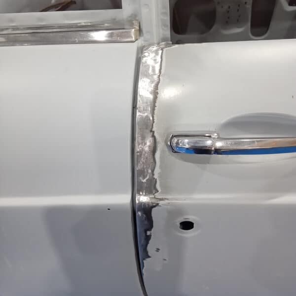 031025 1975 MGB GT V8 Door Gap Correction on Heritage Shell
