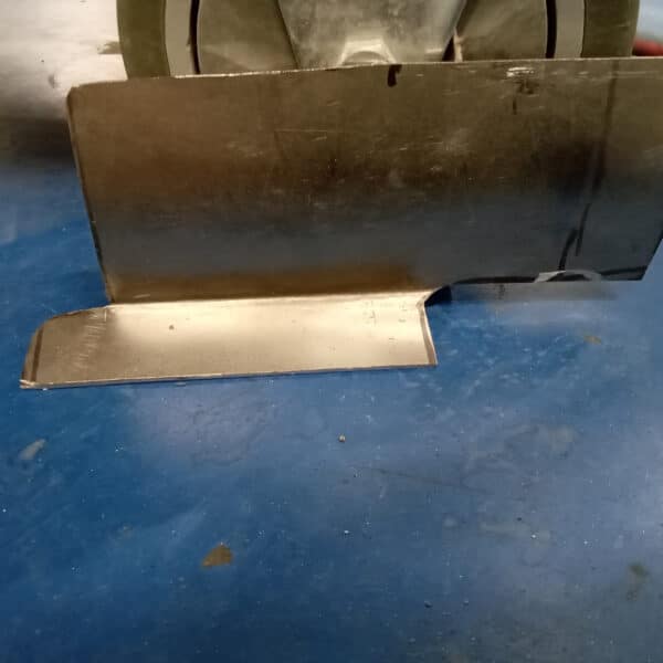 031025 1999 MGF Nearside Rear Sill Repair 12