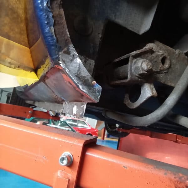 031025 1999 MGF Nearside Rear Sill Repair 16