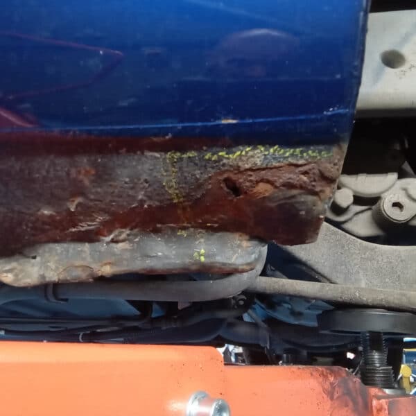 031025 1999 MGF Nearside Rear Sill Repair 19