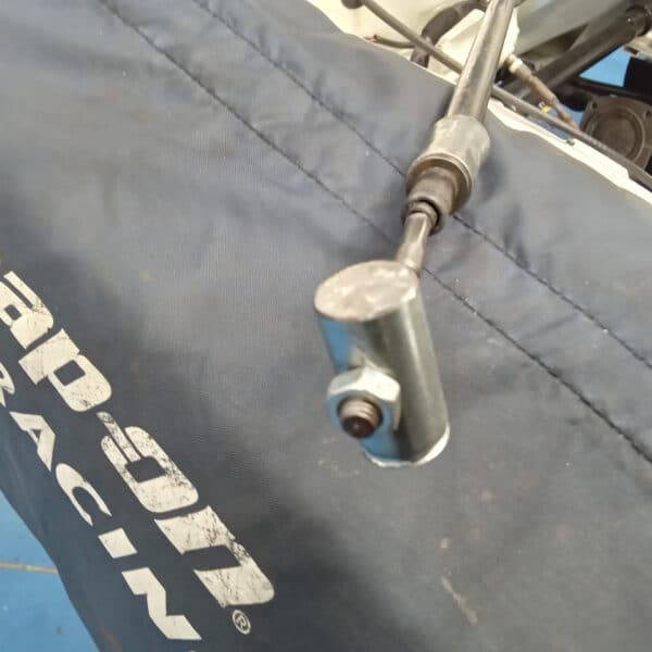 041025 1969 Audi 70L Clutch Cable Firewall Gromets Repairing Seat Threads 3