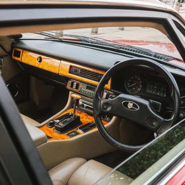 051125 1989 Jaguar XJS Arrival 6