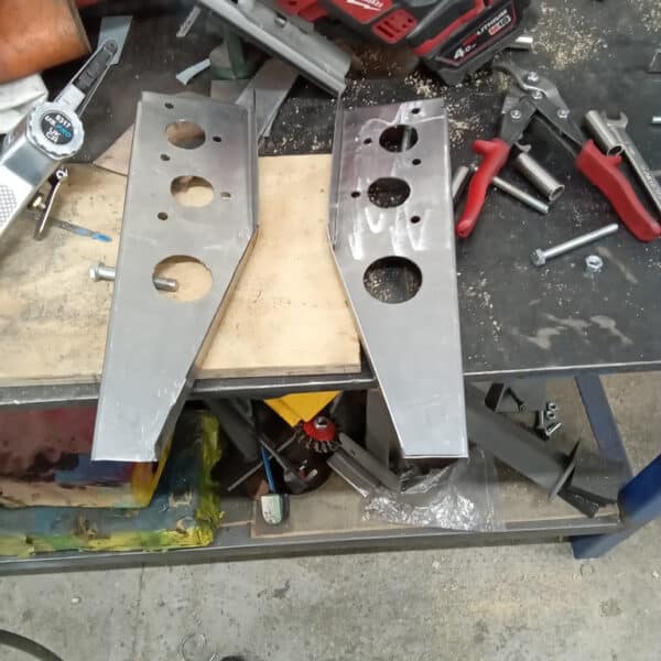 071025 1970 Aston Martin DBS Brake Master Fabrication 2