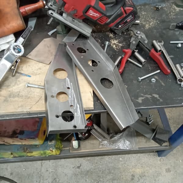 071025 1970 Aston Martin DBS Brake Master Fabrication