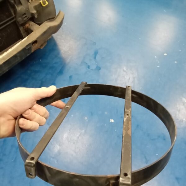 081025 1969 Aston Martin DB6 Volante Fan Housings Painted 2
