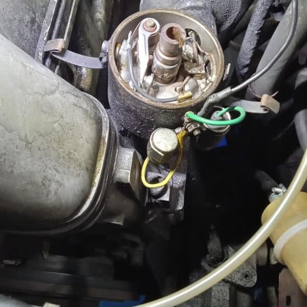 081025 1973 Mercedes 250 Further Repairs 6