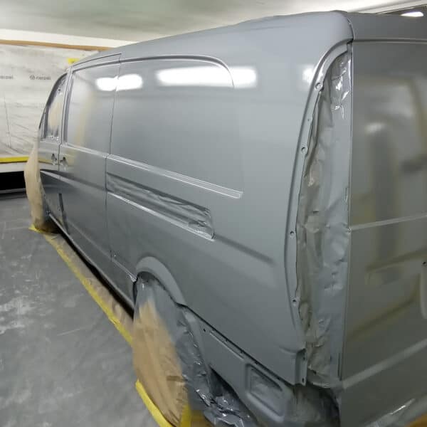 081025 2005 Mercedes Vito in Epoxy 2