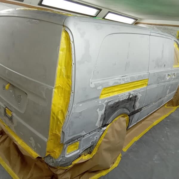 081025 2005 Mercedes Vito in Epoxy 5