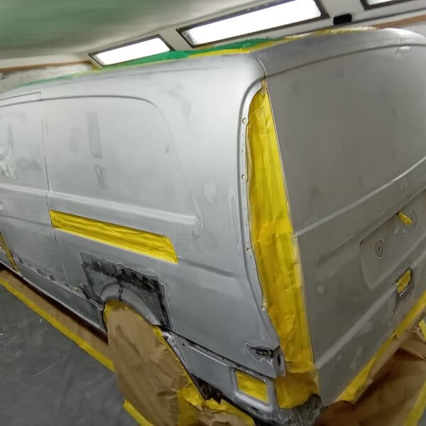 081025 2005 Mercedes Vito in Epoxy 6