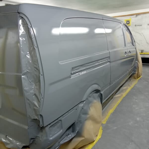 081025 2005 Mercedes Vito in Epoxy