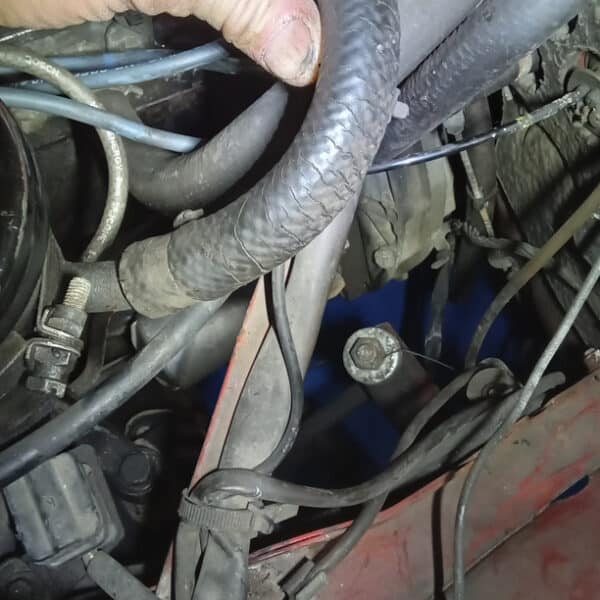 091025 1973 Mercedes 250 Repairs 16