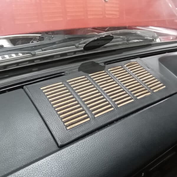 091025 1973 Mercedes 250 Repairs 30