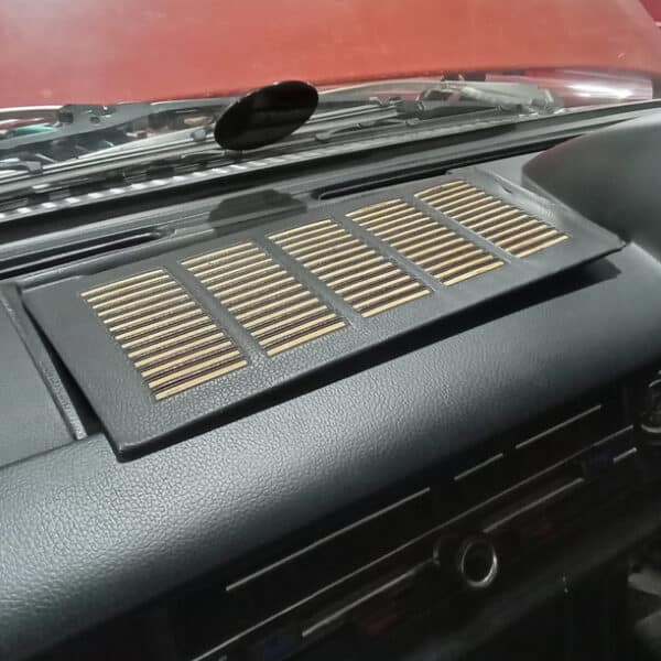 091025 1973 Mercedes 250 Repairs 33