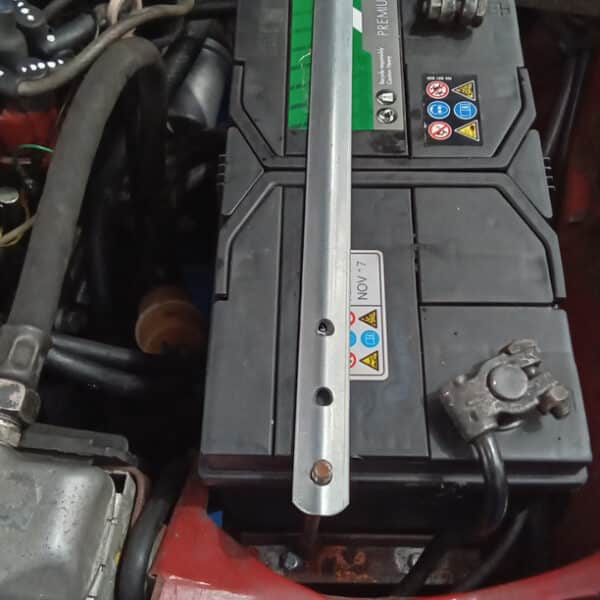 091025 1973 Mercedes 250 Repairs 4