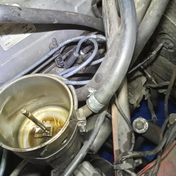 091025 1973 Mercedes 250 Repairs 9