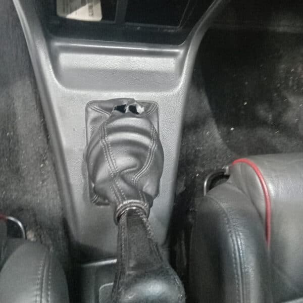 091025 1994 Rover 220 Tomcat Gear Stick Gaiter Removed for Repair 5