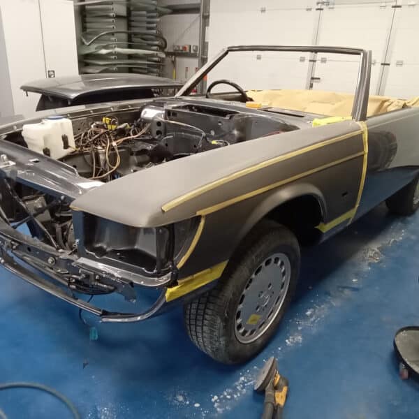 101025 1987 Mercedes 500SL Flat and Polish 4