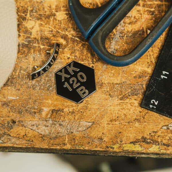 101025 XK120B Badges 5