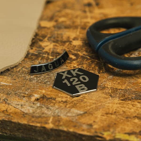 101025 XK120B Badges