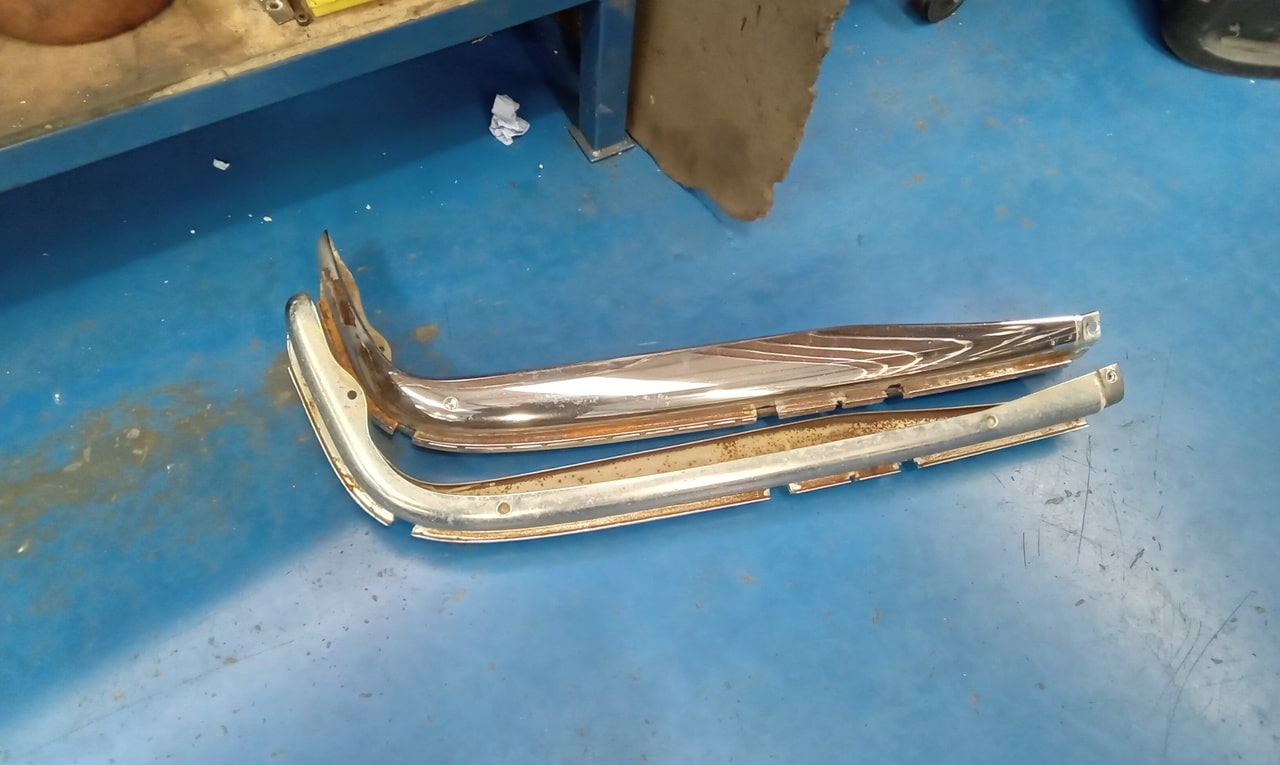 111025 1973 Mercedes 250 Front Bumper Strip Down 3