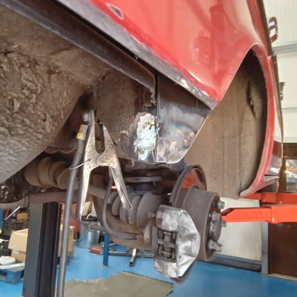 141025 1973 Mercedes 250 Drivers Rear Quarter Inner and Outer 10