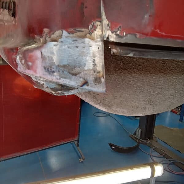 141025 1973 Mercedes 250 Drivers Rear Quarter Inner and Outer 21