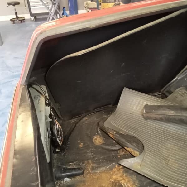 141025 1973 Mercedes 250 Drivers Rear Quarter Inner and Outer 27