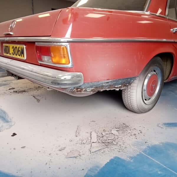 141025 1973 Mercedes 250 Drivers Rear Quarter Inner and Outer 32