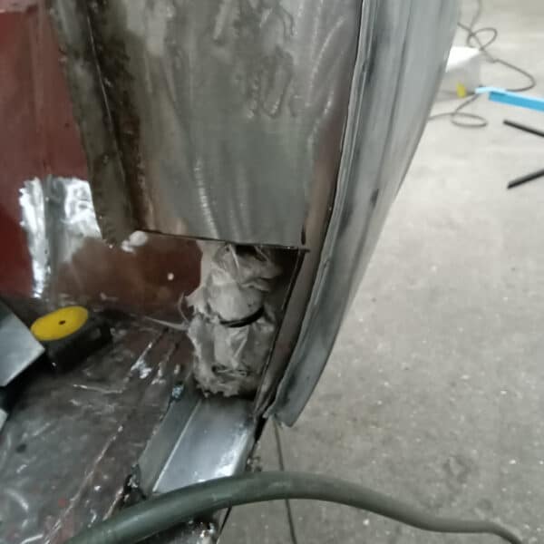 151025 1970 Aston Martin DBS Door Jam Repairs 2