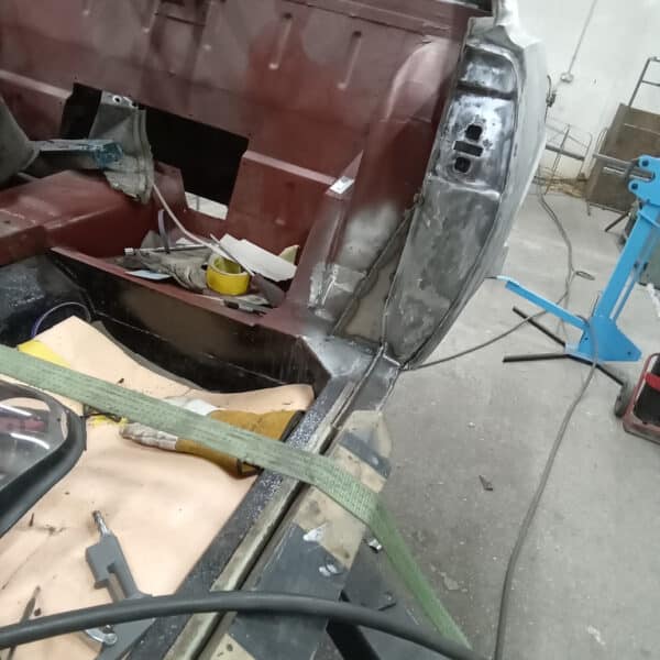 151025 1970 Aston Martin DBS Door Jam Repairs 8