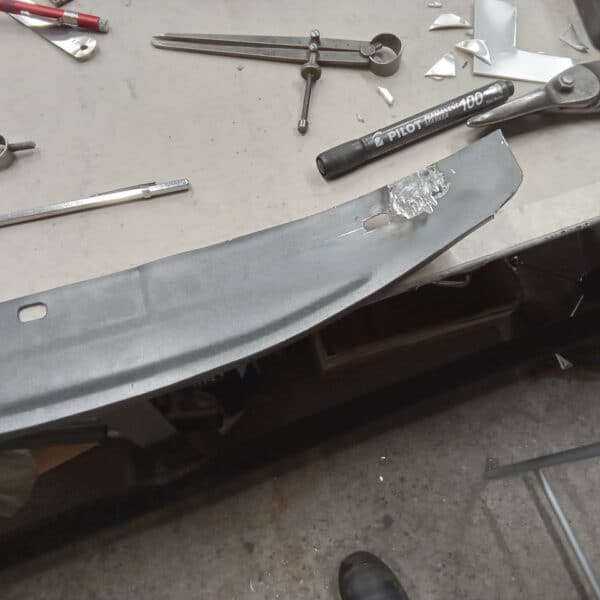 151025 1970 Aston Martin DBS Inner Wing Panels Slotted Hole Moved 6