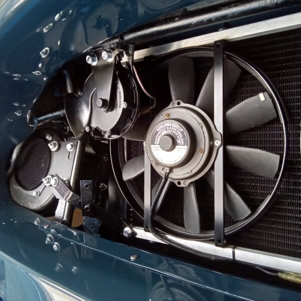 161025 1969 Aston Martin DB6 Volante Front Grille and Fans fitted 12